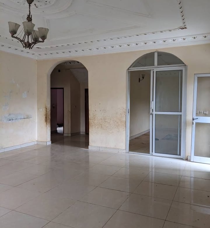 3 Storey Building Mendong Yaounde For Sale